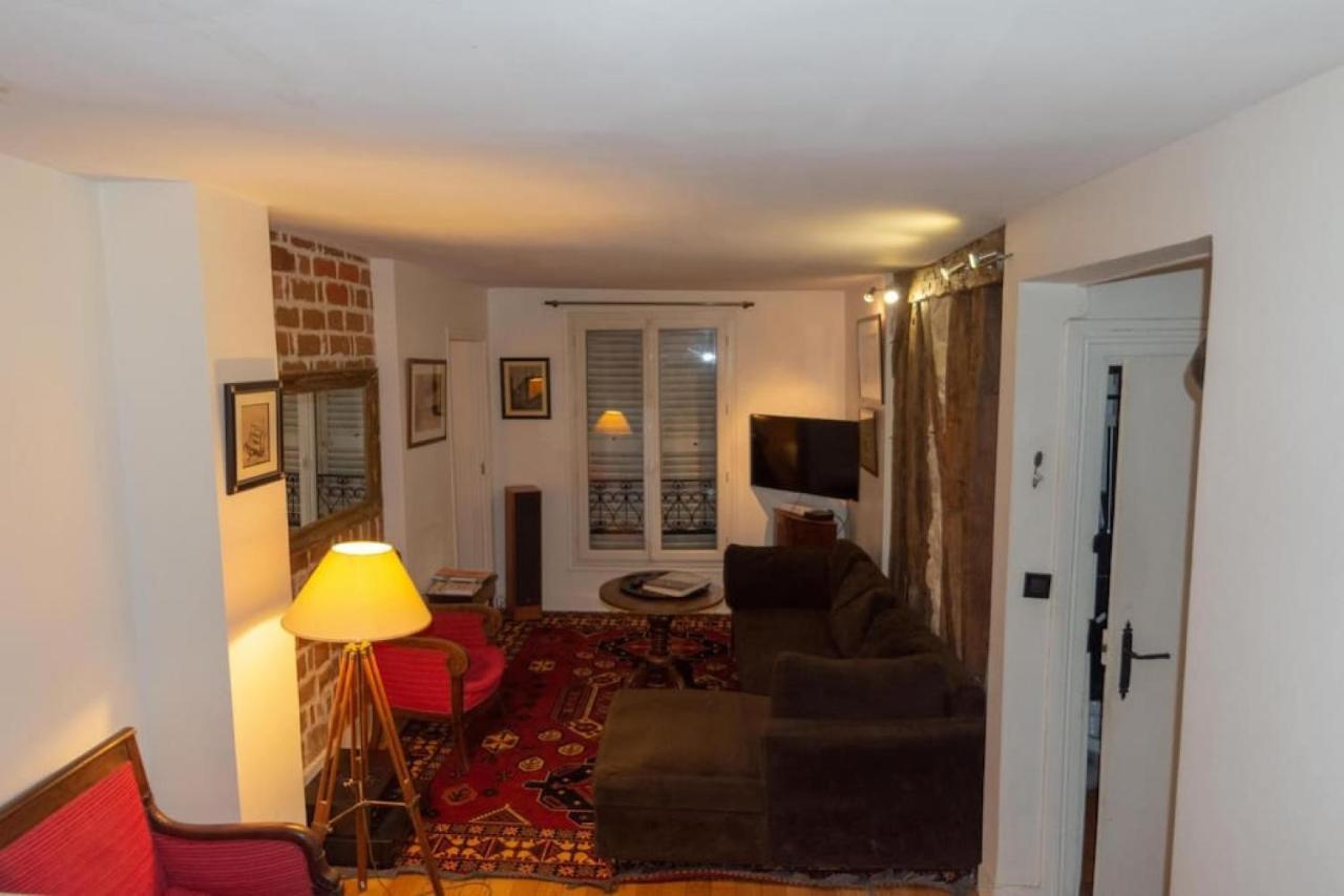 Very French Two Bedroom In The Heart Of Paris Exteriör bild
